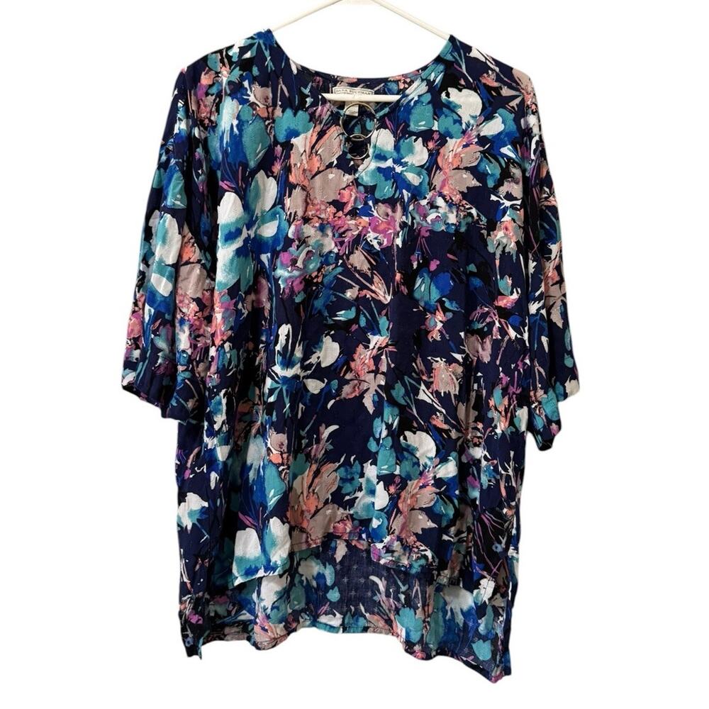 Dana Buchman Women Size Large‎ Navy Blue Floral V-Neck Blouse with Gold Ring